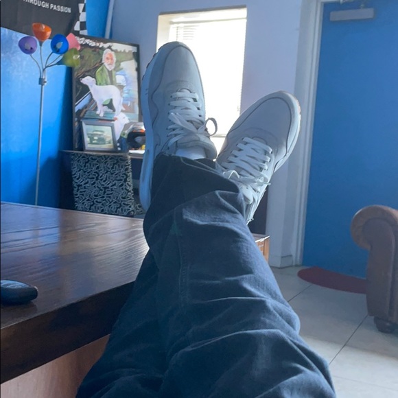 Meet your Posher, Ulises - Picture 1 of 1